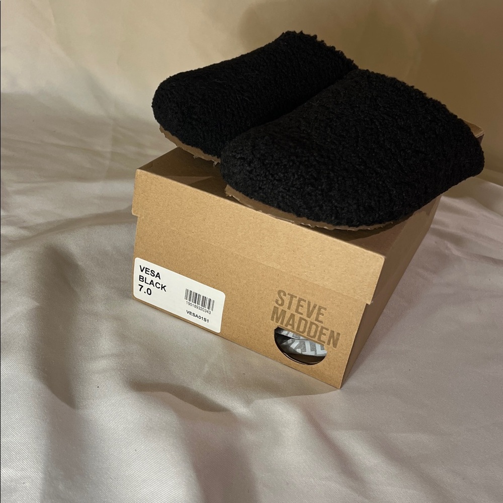 Women’s-Cozy Black Kids Slip-On Shoes